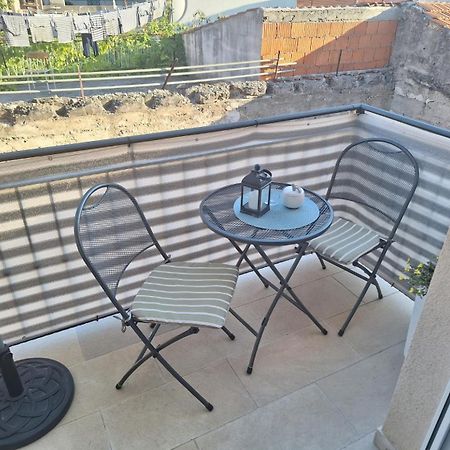 Apartman Laura M Vodice Bagian luar foto