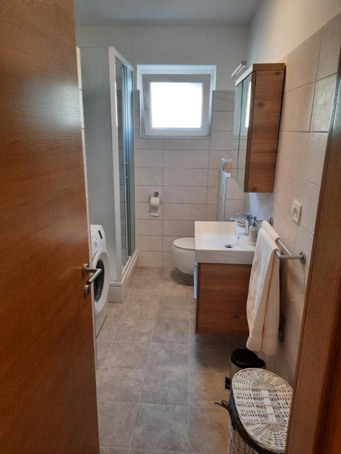 Apartman Laura M Vodice Bagian luar foto