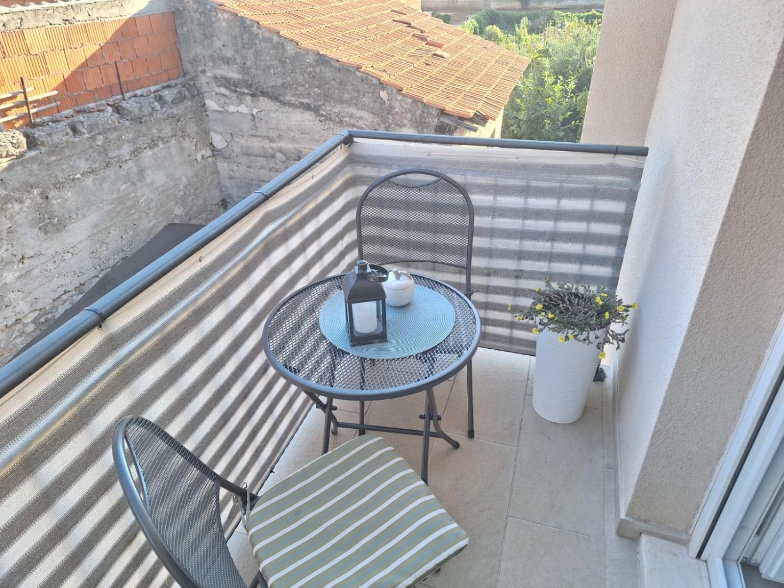 Apartman Laura M Vodice Bagian luar foto