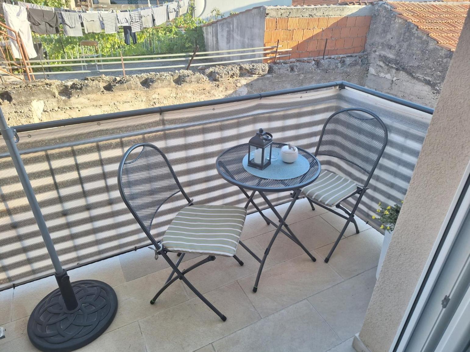Apartman Laura M Vodice Bagian luar foto