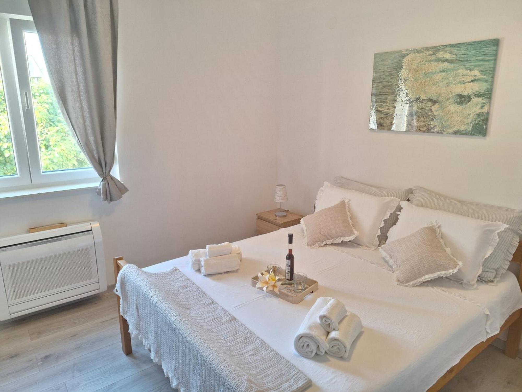 Apartman Laura M Vodice Bagian luar foto